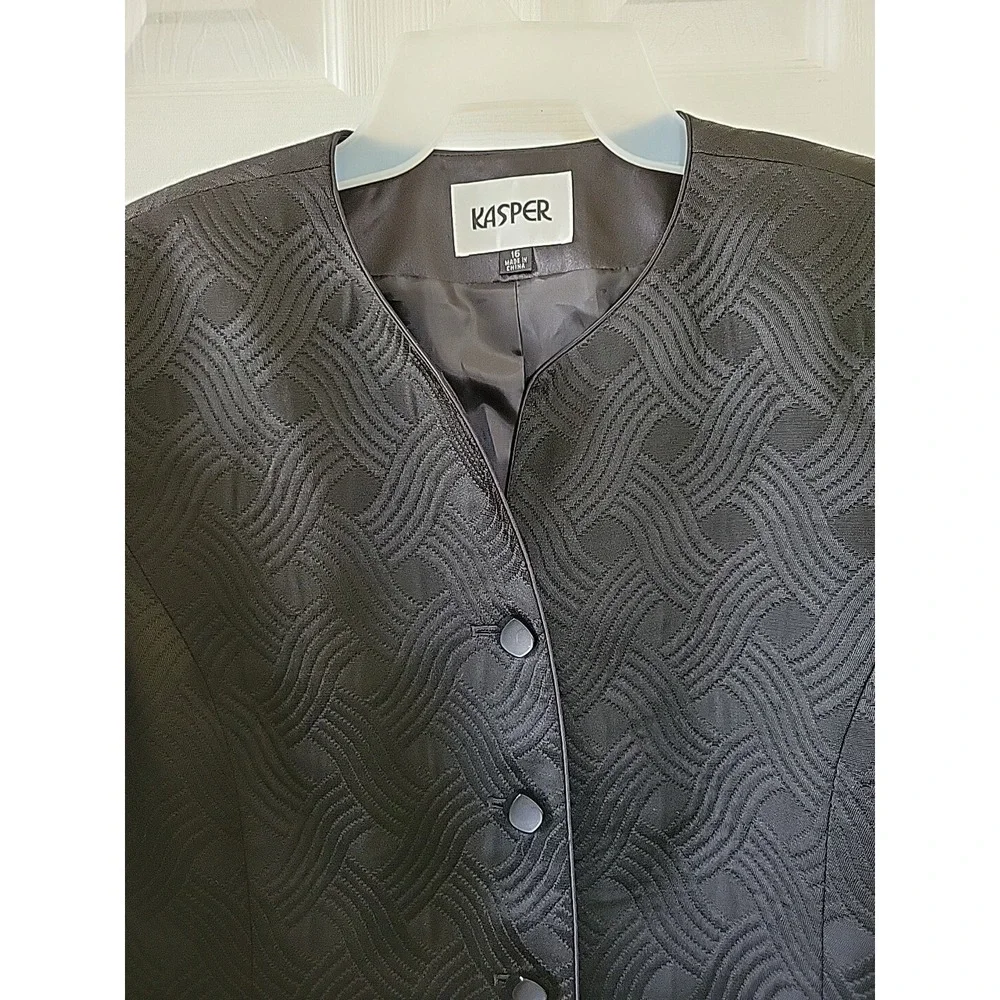 Kasper Jacket Blazer Size 16‎ Black Long Sleeve 4 Button Lined Quilted Business